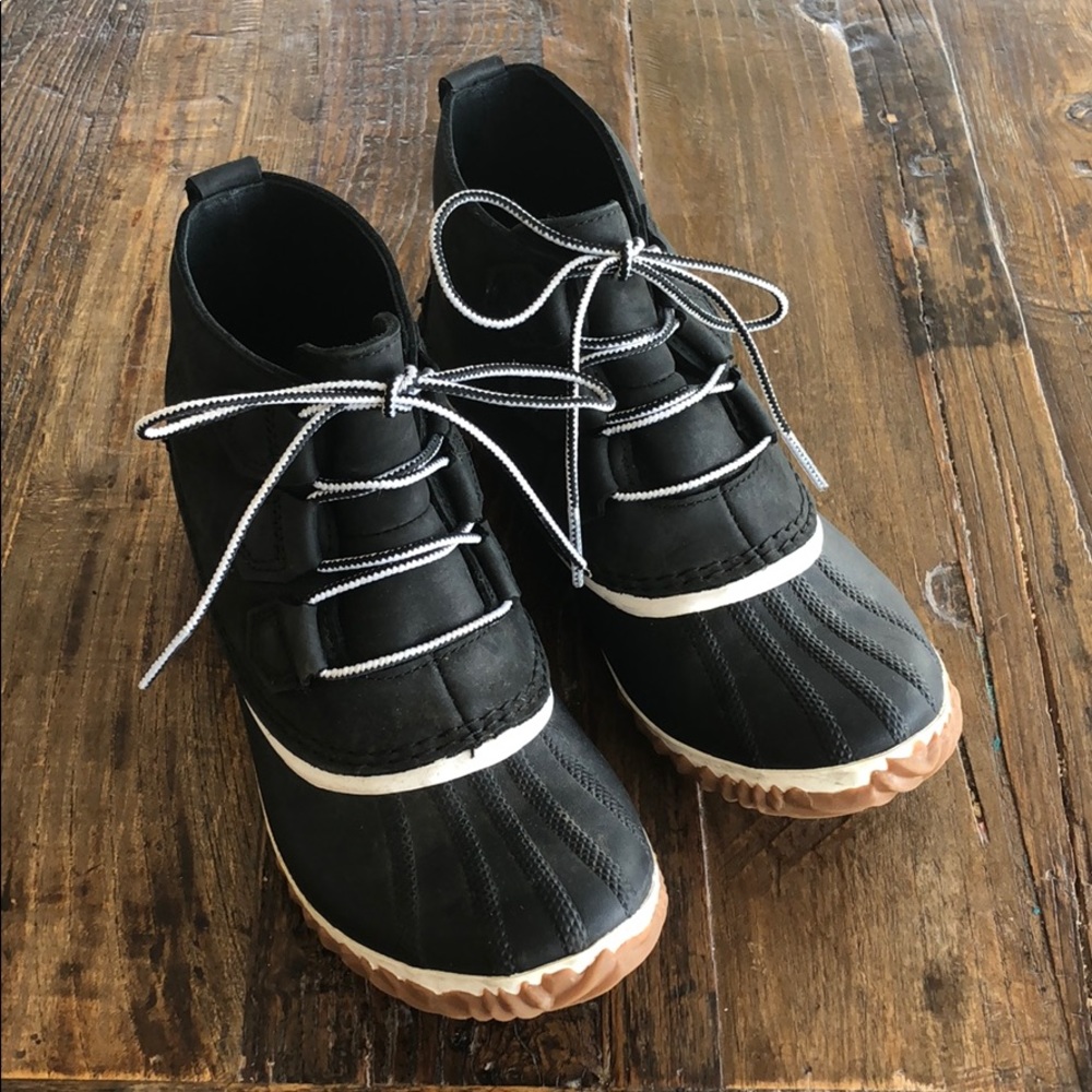 Low-rise Sorel snow boots